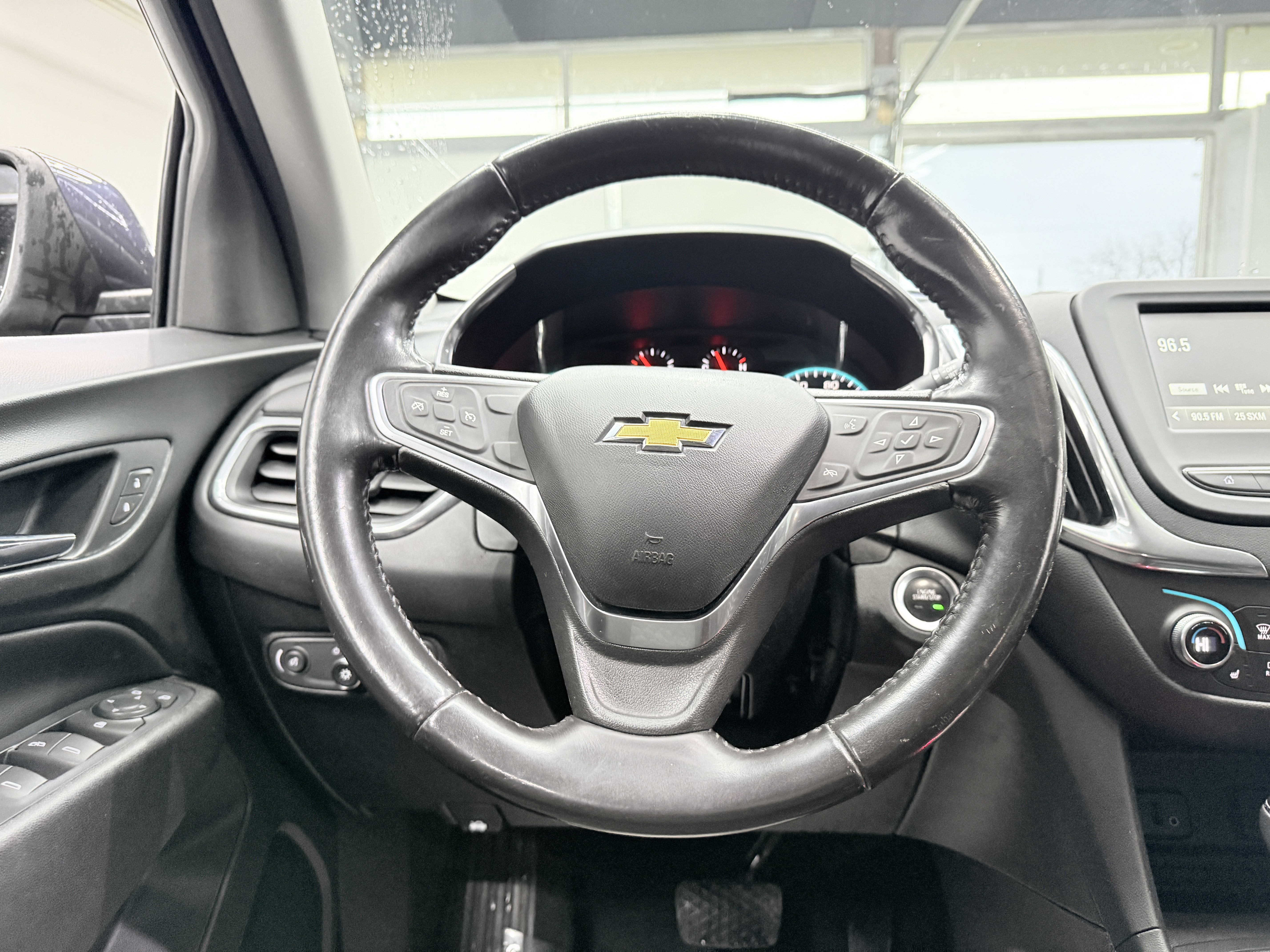 Used 2018 Chevrolet Equinox LT image 15