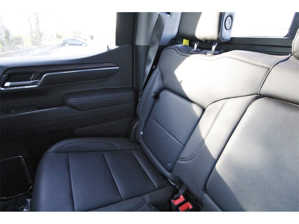 Used 2024 GMC Sierra 1500 SLT image 11