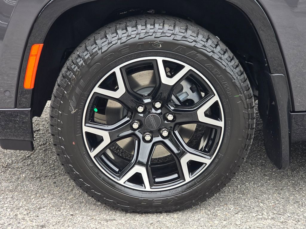 New 2025 Jeep Wagoneer Series II image 13