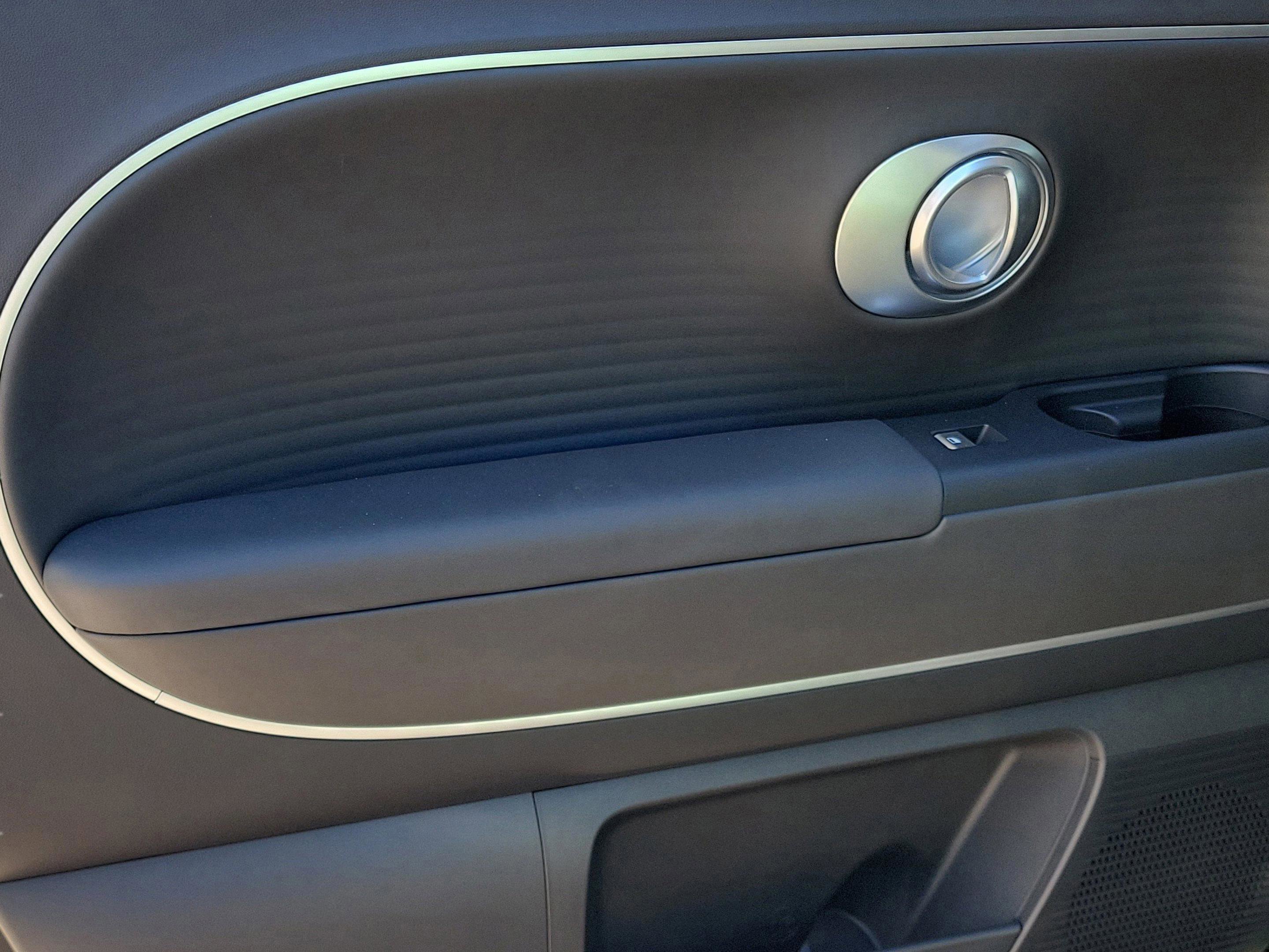 New 2026 Hyundai Ioniq 9 SEL image 32