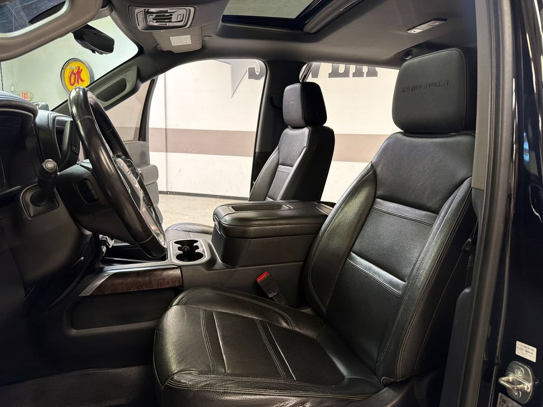Used 2020 GMC Sierra 3500 Denali w/ Denali Ultimate Package AWD/4WD image 26