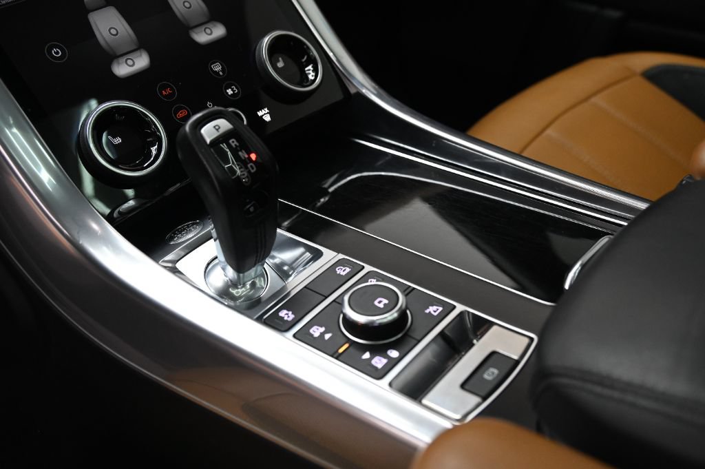 Used 2019 Land Rover Range Rover Sport Supercharged AWD/4WD image 37