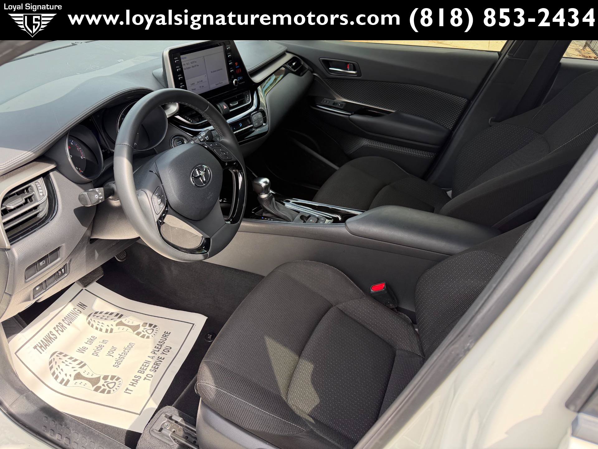 Used 2019 Toyota C-HR XLE FWD image 17