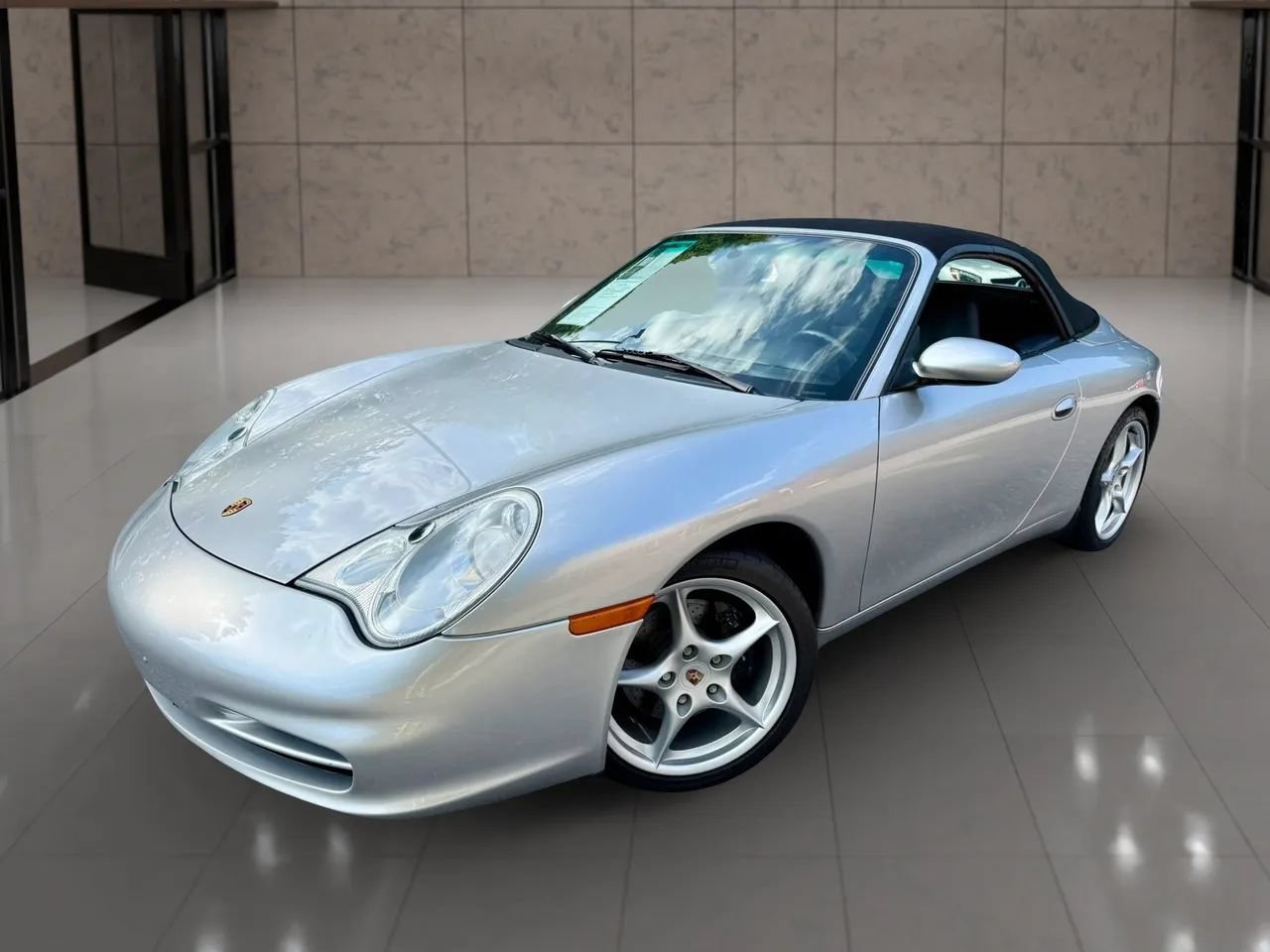 Used 2003 Porsche 911 Carrera RWD image 4