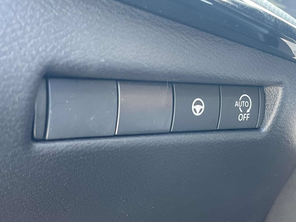 New 2026 Nissan Kicks SR FWD image 21