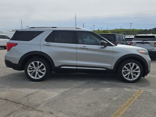 Used 2023 Ford Explorer Platinum w/ Technology Package AWD/4WD image 6