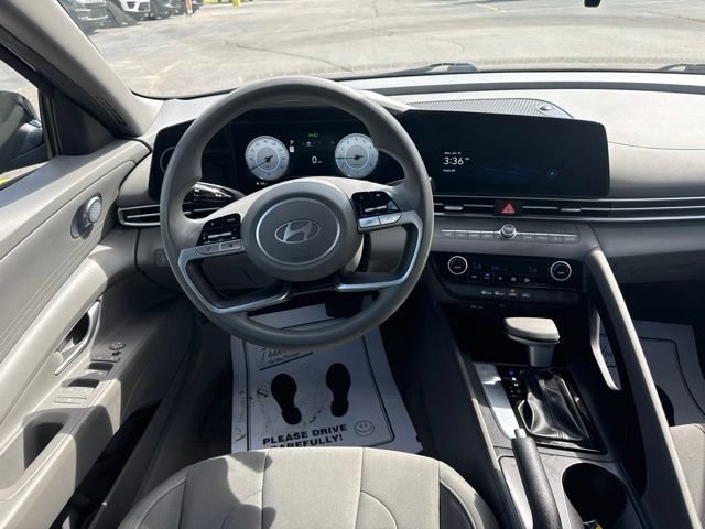 Used 2024 Hyundai Elantra SEL FWD image 10