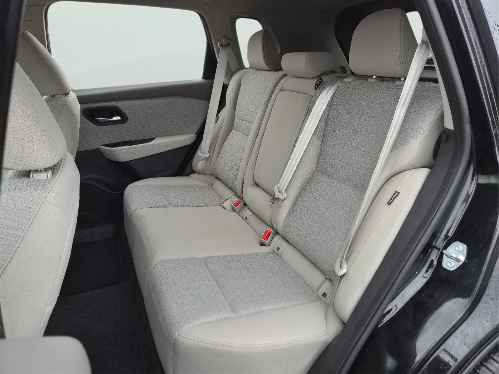 Used 2023 Nissan Rogue SV image 13