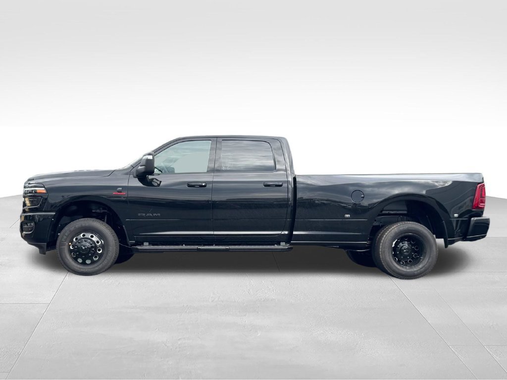 New 2027 RAM 3500 Laramie AWD/4WD image 4