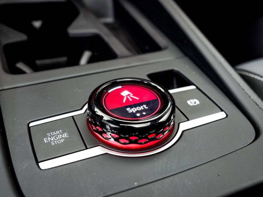 Used 2025 Volkswagen Tiguan SE R-Line AWD/4WD image 18