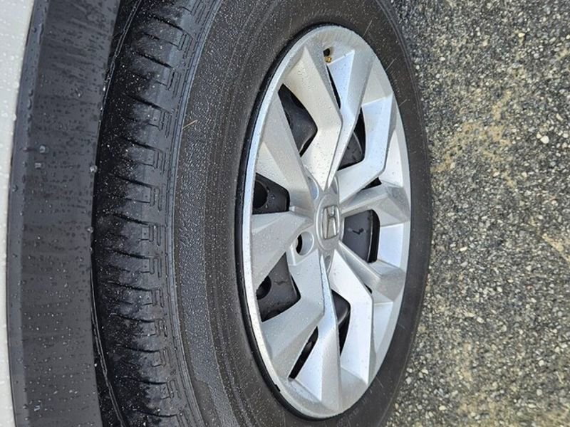 Used 2025 Honda CR-V LX image 19