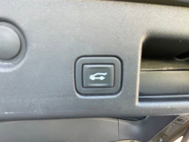 Certified 2024 Chevrolet Equinox LT w/ LPO, Floor Liner Package FWD image 10