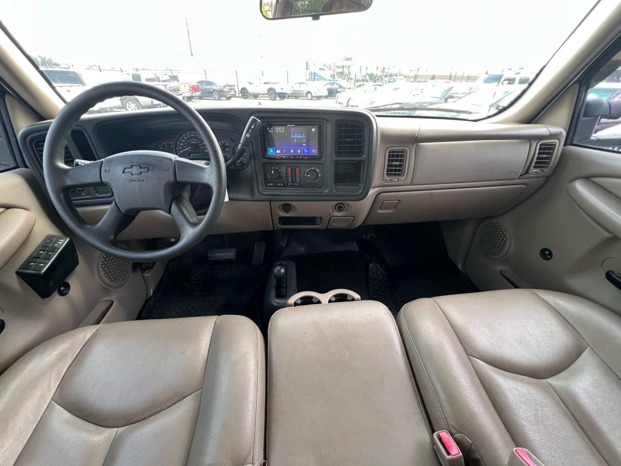 Used 2004 Chevrolet Silverado 2500 W/T image 58