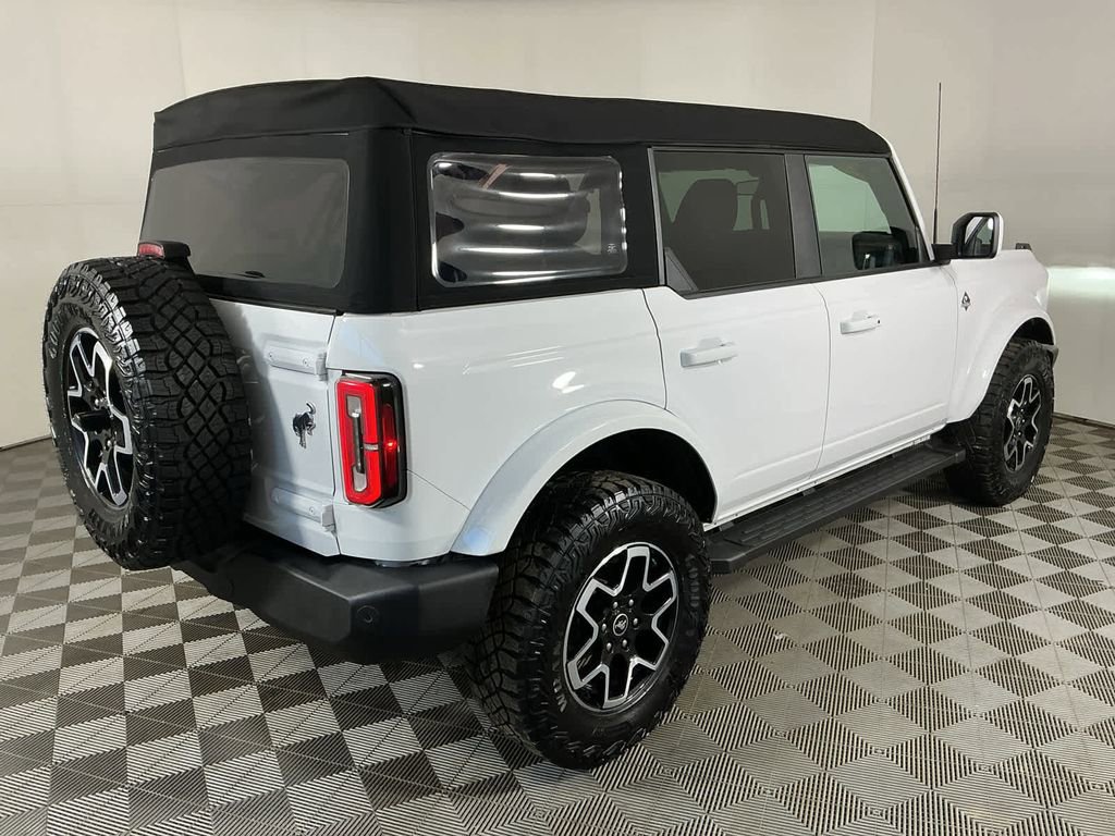 Used 2023 Ford Bronco Outer Banks image 6