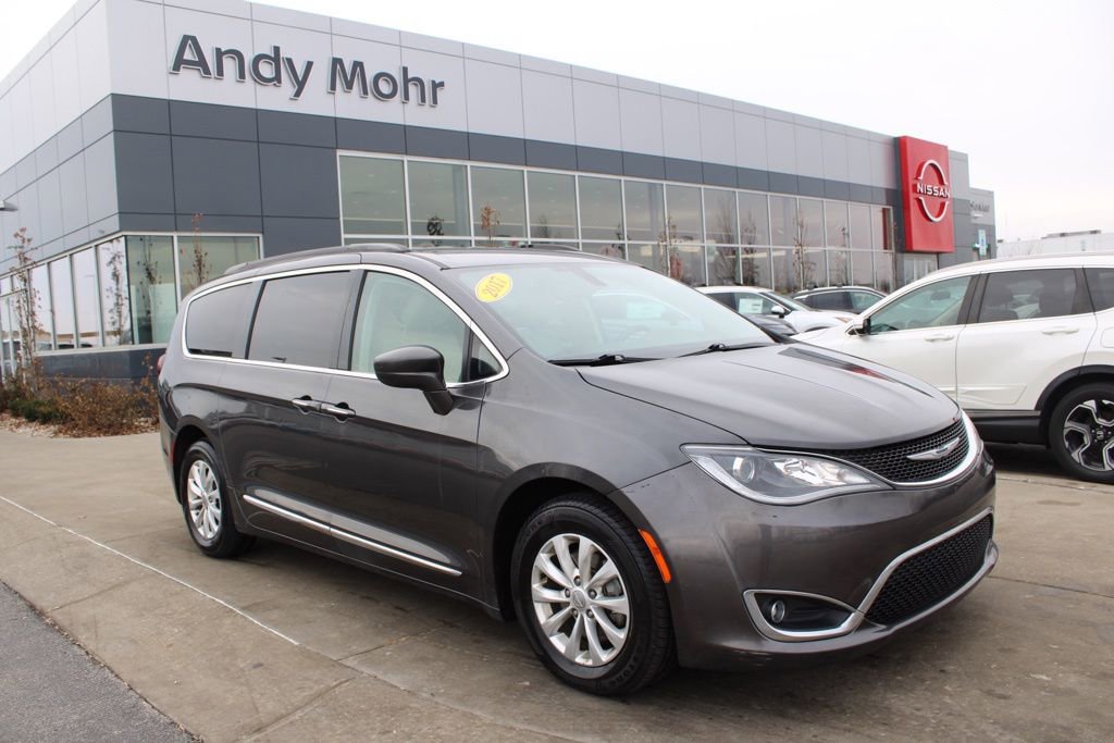 Used 2017 Chrysler Pacifica Touring-L