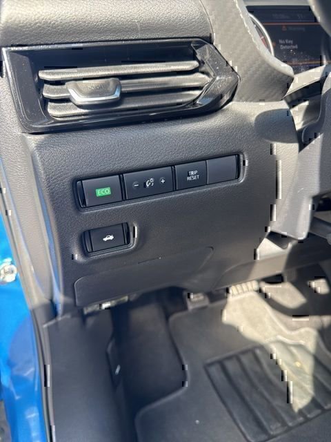 Used 2024 Nissan Sentra SV FWD image 18
