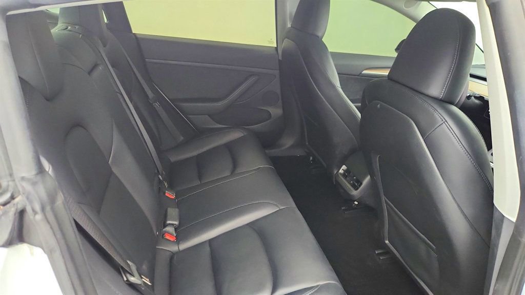 Used 2023 Tesla Model 3 Performance image 27