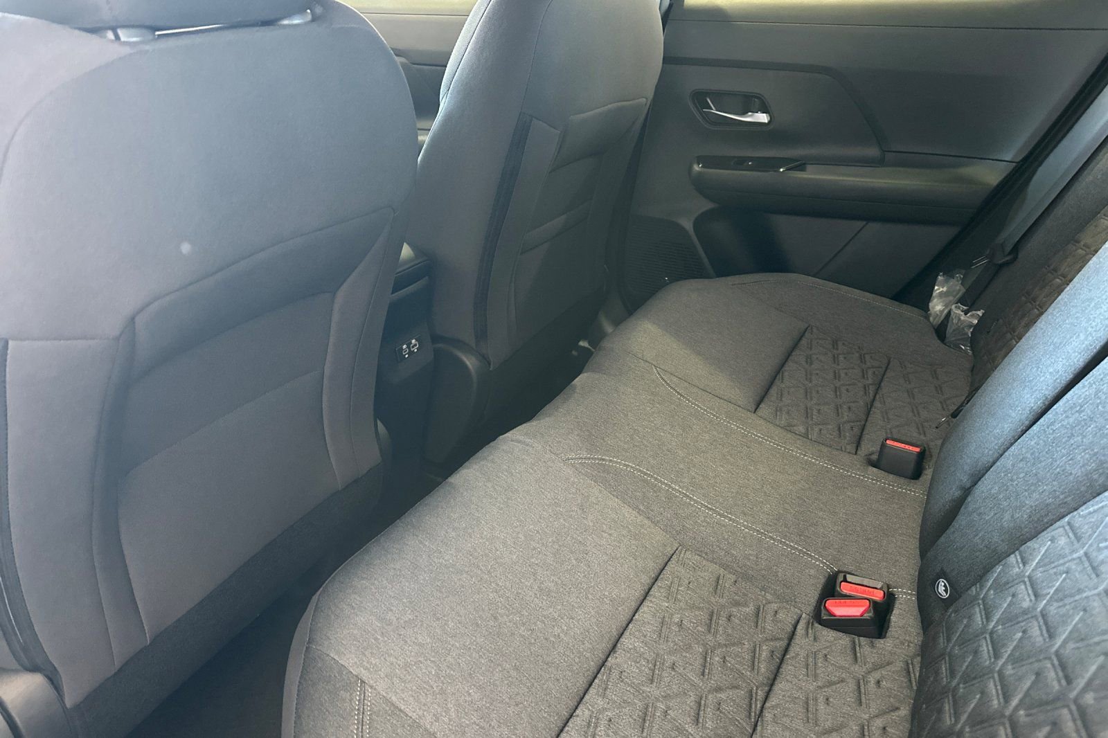 New 2026 Nissan Kicks SV w/ Charging Package image 9