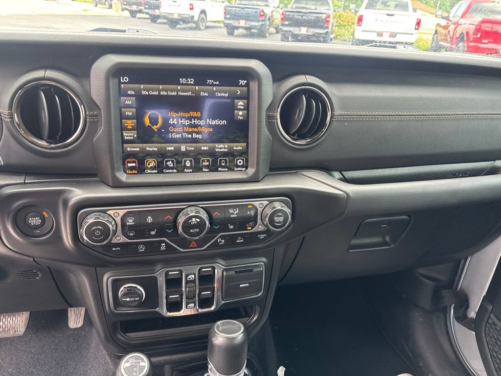 Used 2022 Jeep Gladiator Overland AWD/4WD image 17