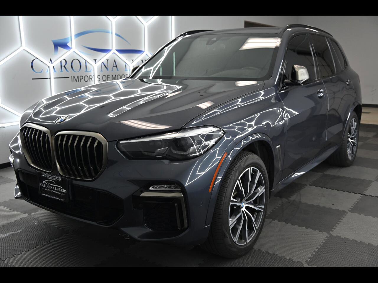 Used 2020 BMW X5 M50i w/ Premium Package image 1