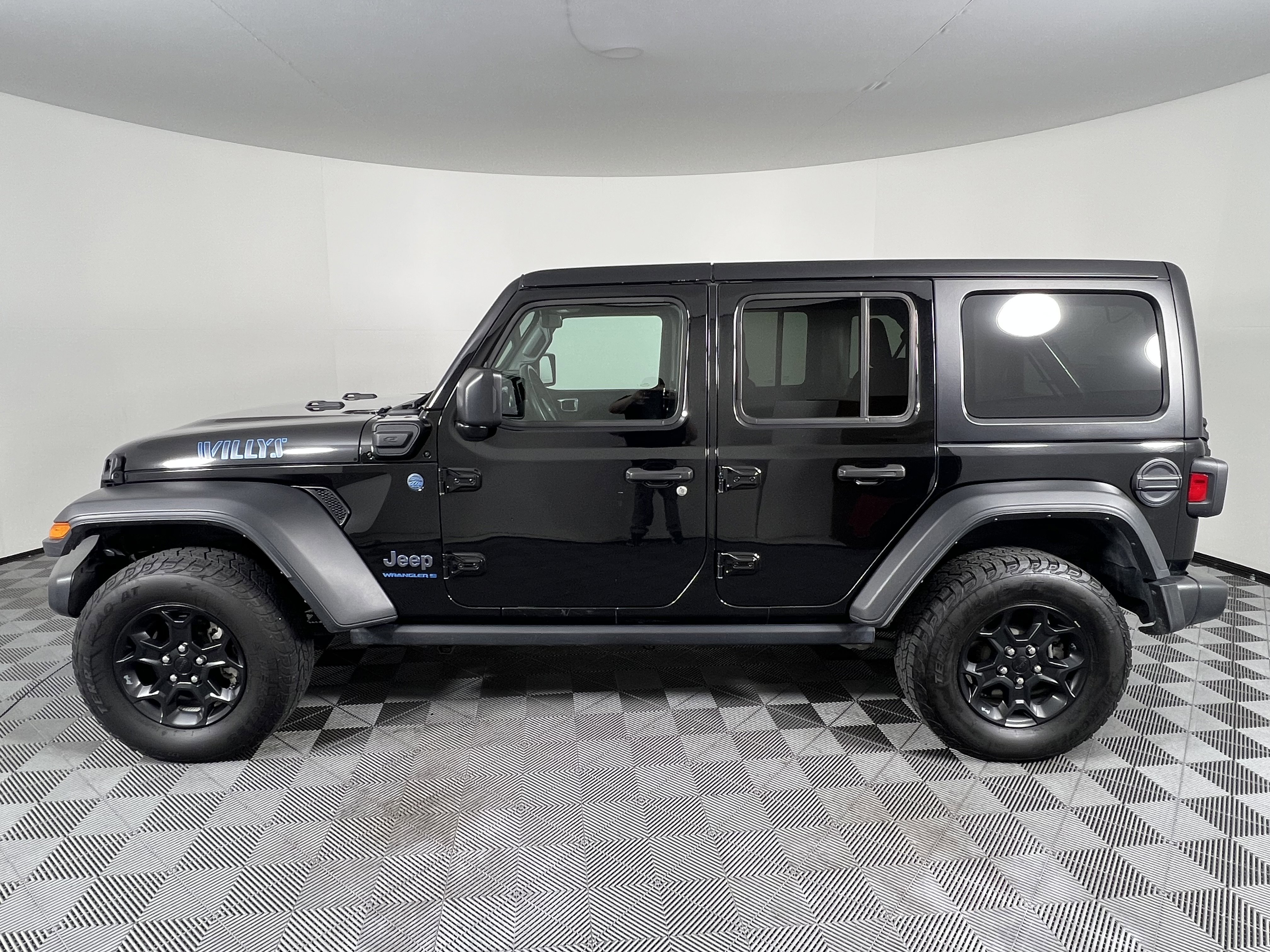 Used 2023 Jeep Wrangler Unlimited image 9