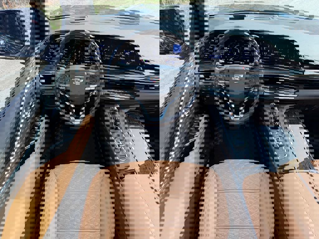 Used 2021 Cadillac Escalade ESV Premium Luxury image 31