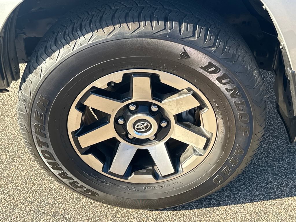 Used 2024 Toyota 4Runner TRD Off-Road Premium image 39