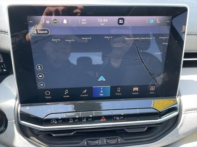 Certified 2022 Jeep Compass Limited w/ Elite Group image 19