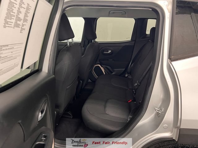 Used 2017 Jeep Renegade Latitude FWD image 33