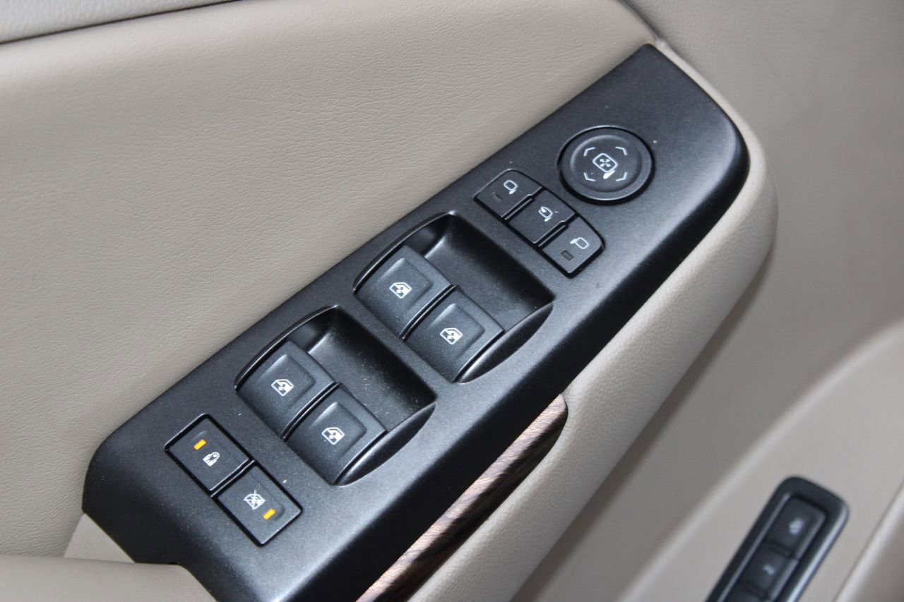 Used 2019 GMC Yukon SLT w/ Premium Edition image 24