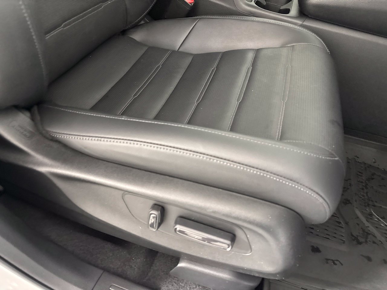 Used 2024 Honda CR-V EX-L image 31