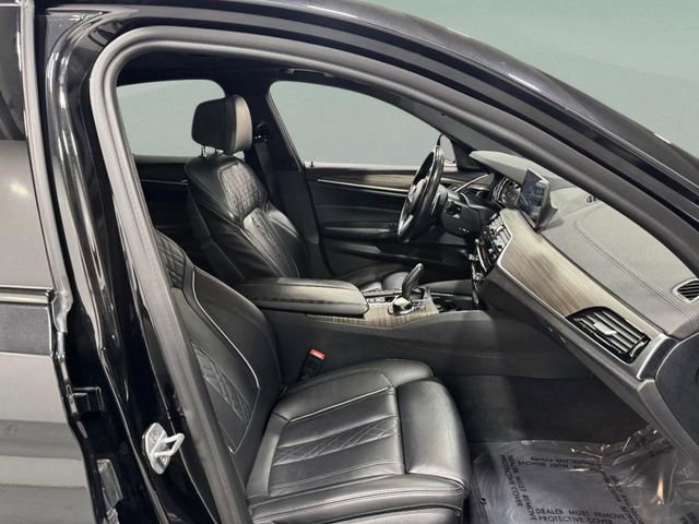 Used 2018 BMW M550i xDrive w/ Driving Assistance Package image 33