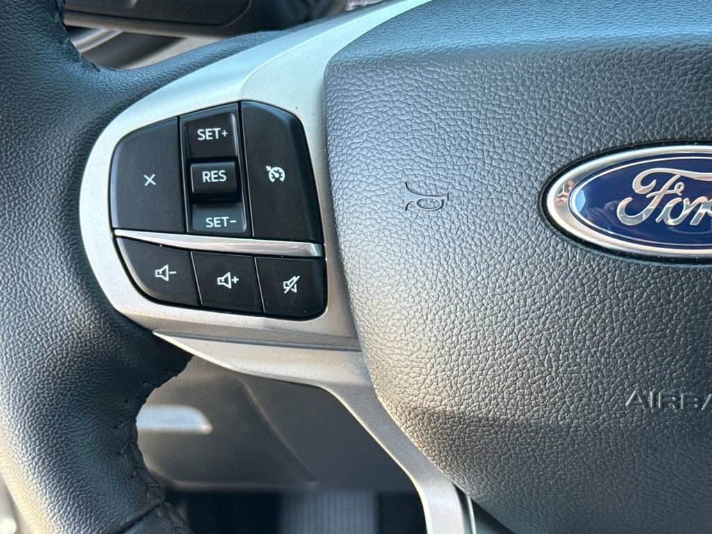 Used 2023 Ford Explorer XLT RWD image 15