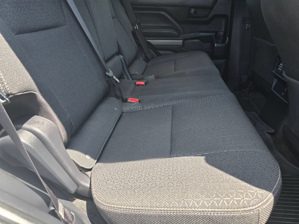 Used 2025 Toyota 4Runner SR5 AWD/4WD image 13
