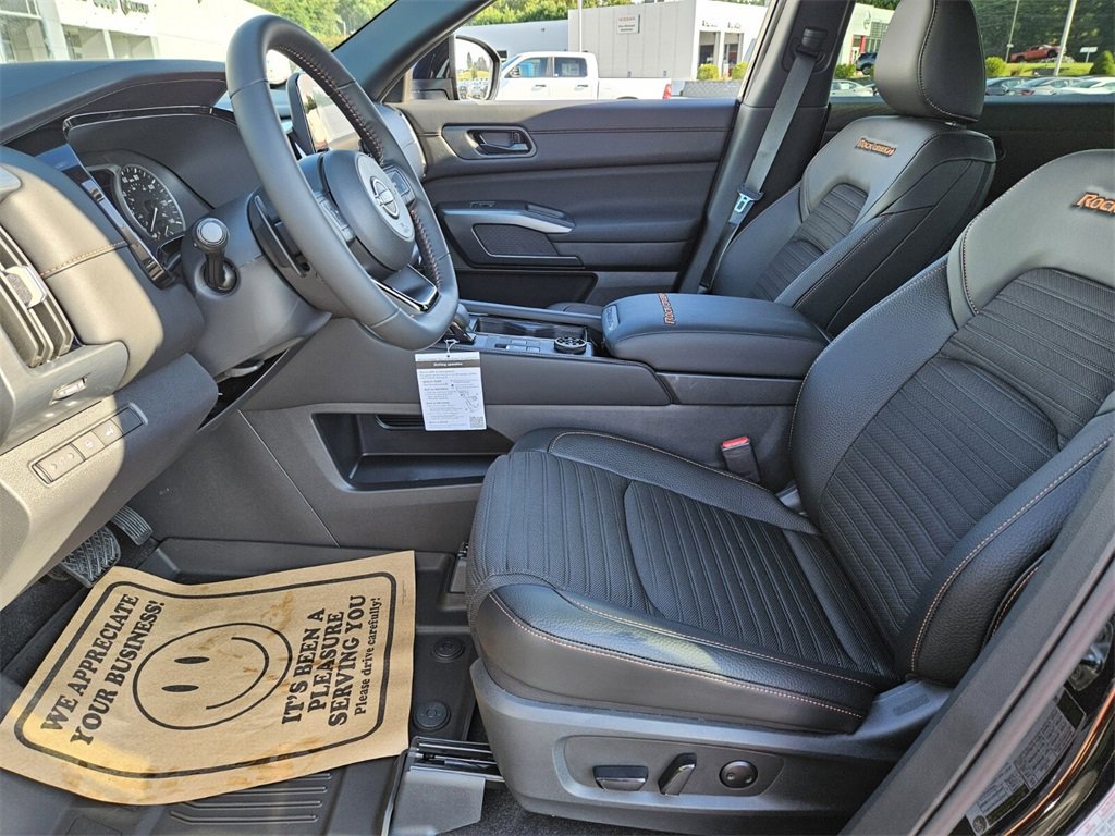 New 2025 Nissan Pathfinder Rock Creek image 4