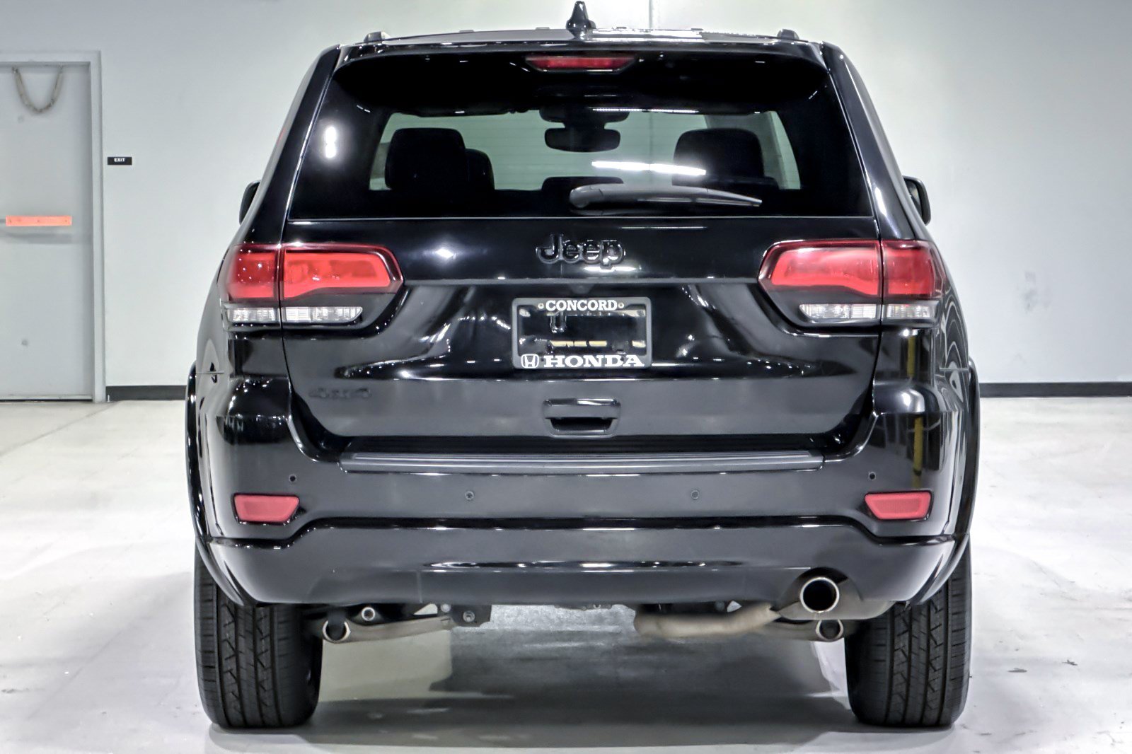 Used 2020 Jeep Grand Cherokee Altitude AWD/4WD image 10