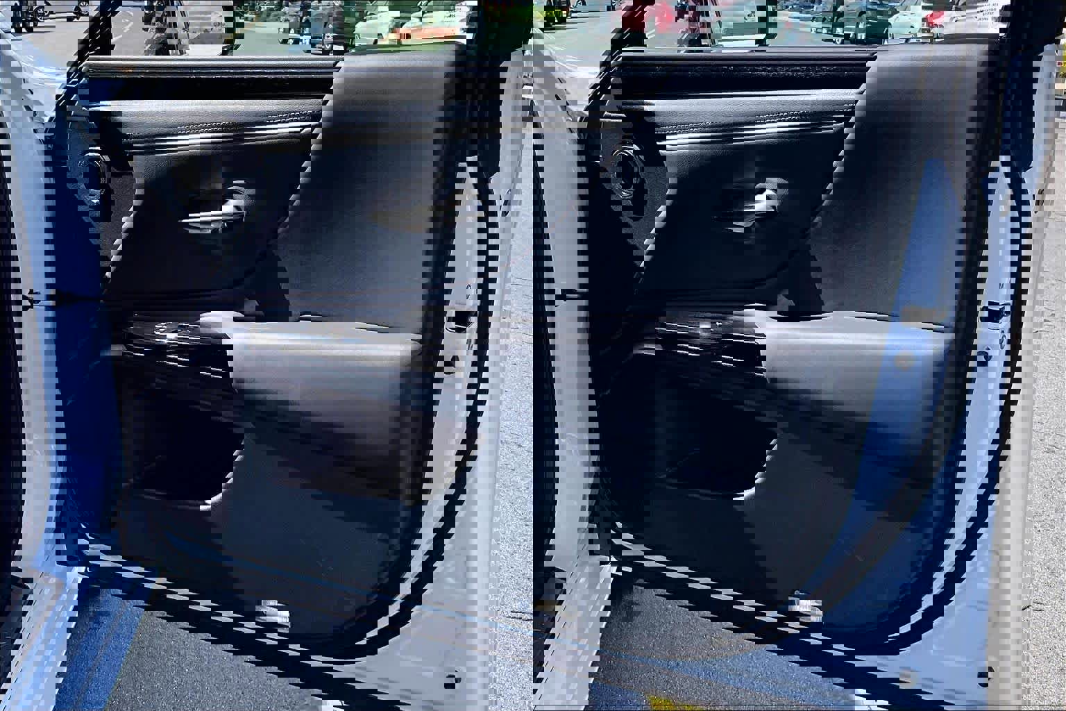 Used 2025 Lexus ES 300h F Sport w/ Accessory Package (Z1) image 23