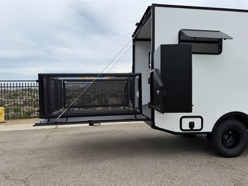 Used 2024 Mercedes-Benz Sprinter 3500 image 21
