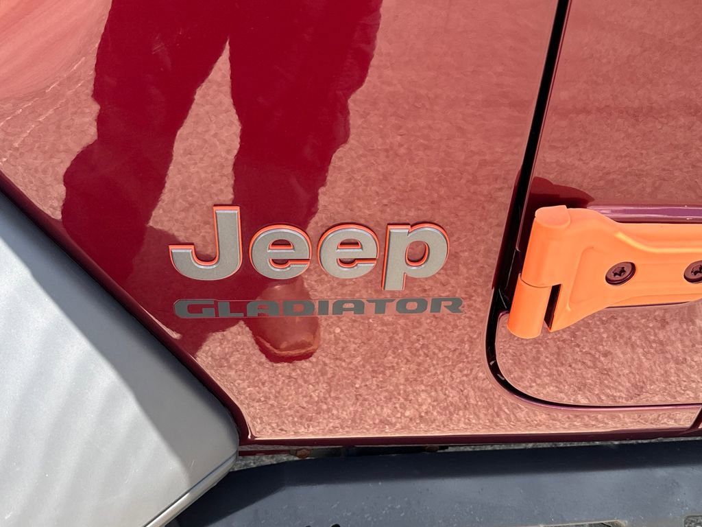 Used 2021 Jeep Gladiator Mojave w/ Cold Weather Group AWD/4WD image 28