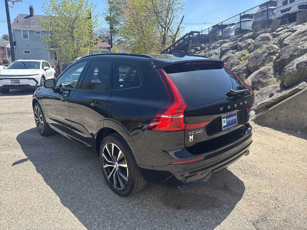 Used 2025 Volvo XC60 B5 Plus AWD/4WD image 3