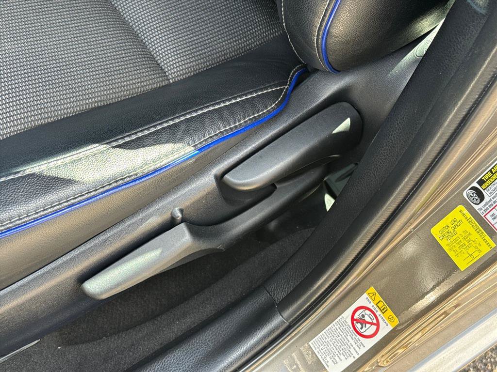 Used 2017 Toyota Corolla SE w/ Body Protection Package FWD image 8