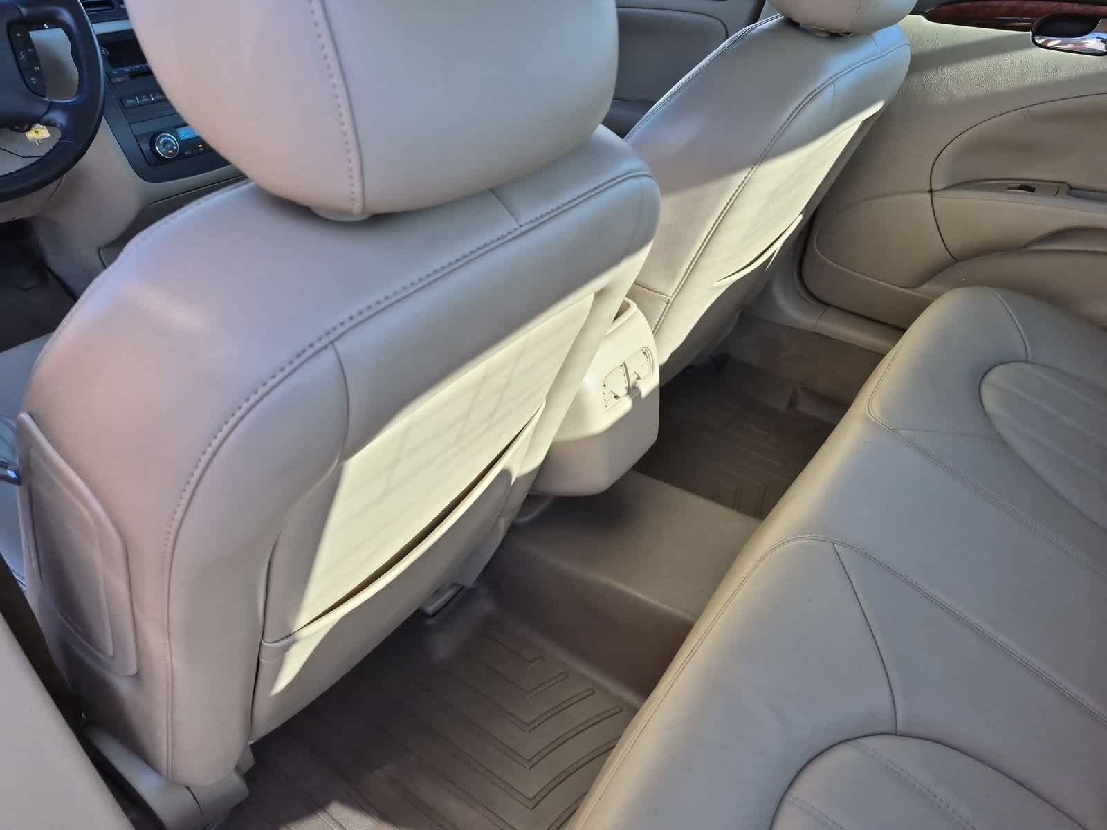 Used 2011 Buick Lucerne CXL w/ Driver Confidence Package FWD image 18