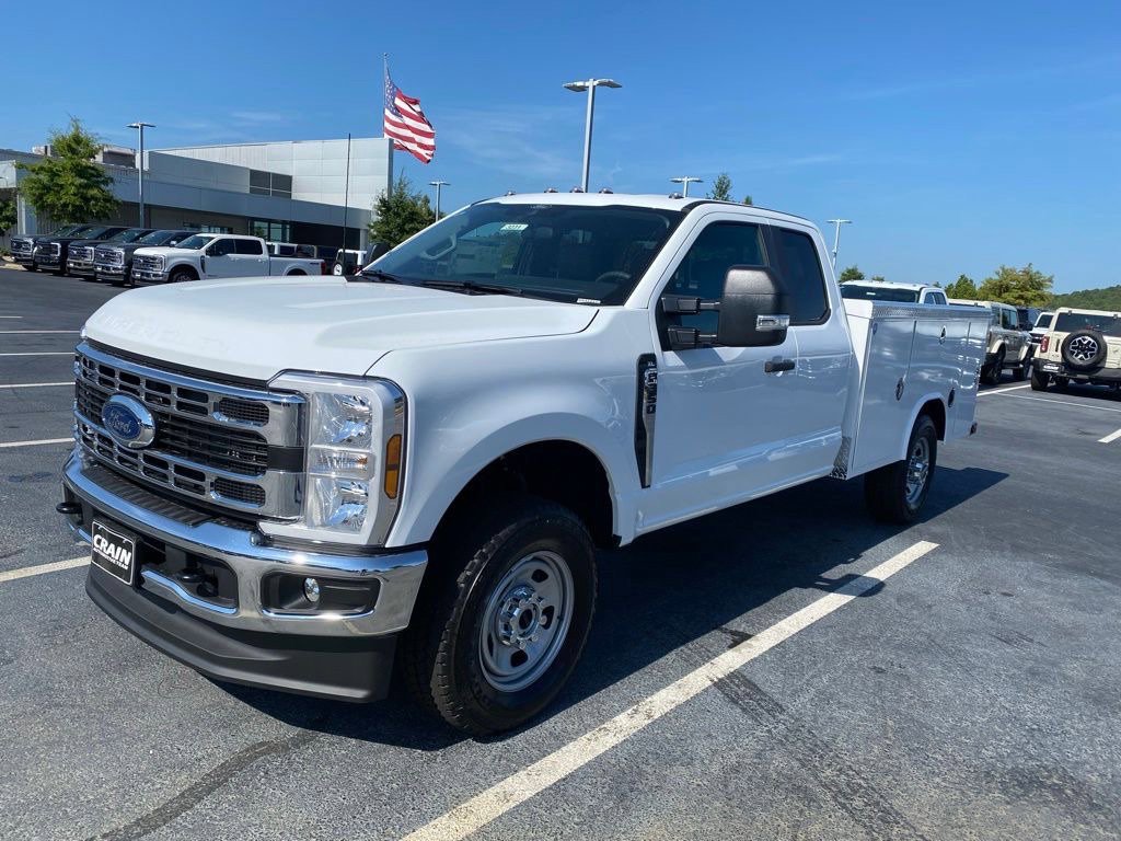 New 2026 Ford F350 XL w/ XL Chrome Package AWD/4WD image 3