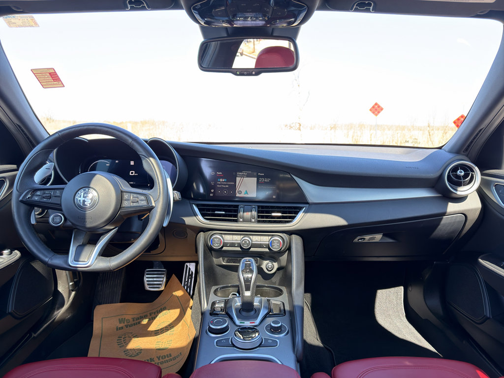 Used 2024 Alfa Romeo Giulia Veloce AWD/4WD image 20