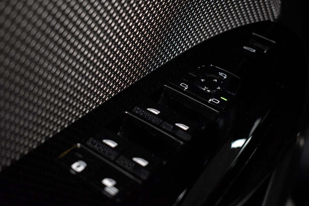 Used 2025 BMW 760i xDrive image 22