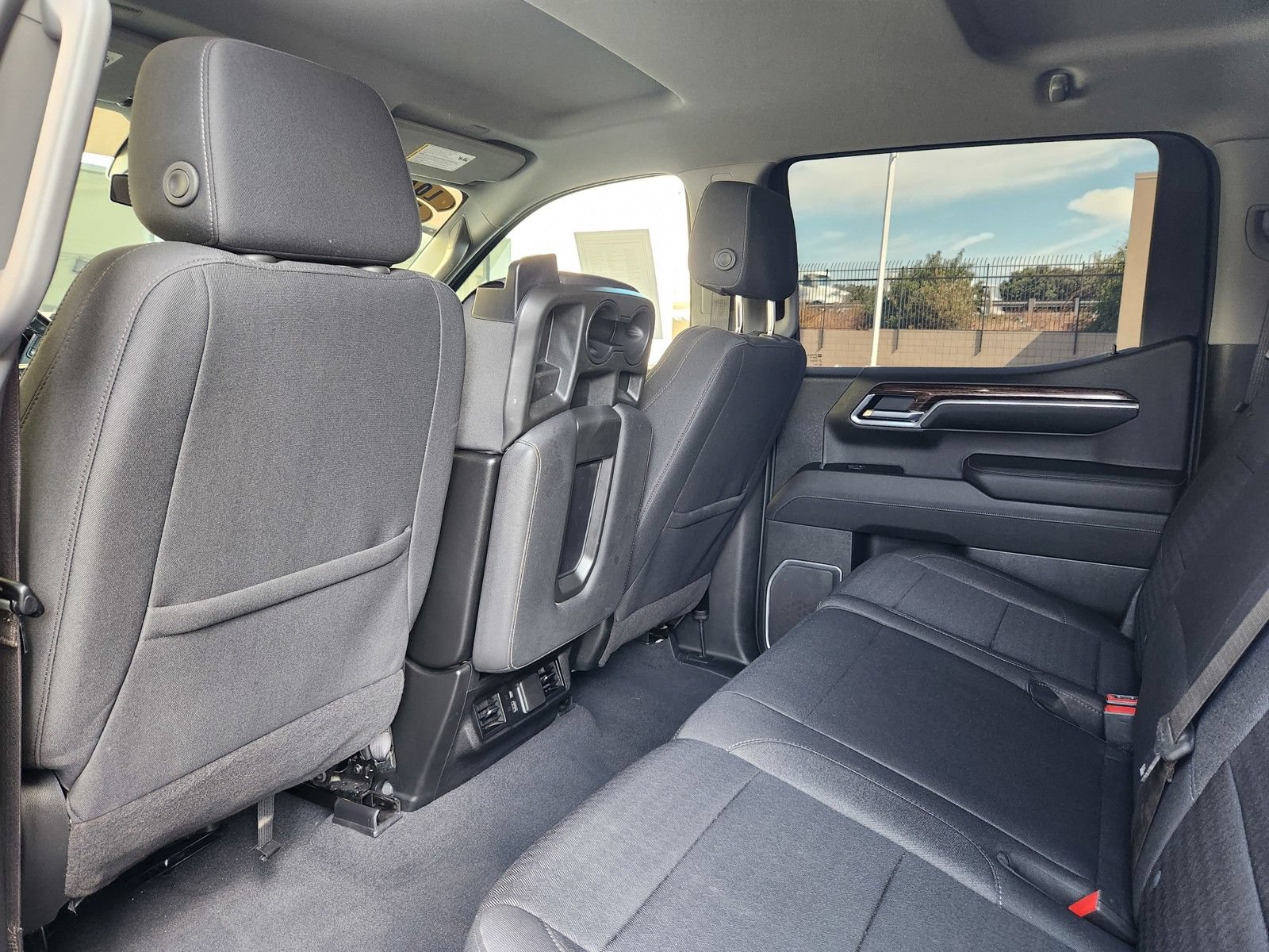 Used 2023 GMC Sierra 1500 SLE w/ X31 Off-Road Package AWD/4WD image 13