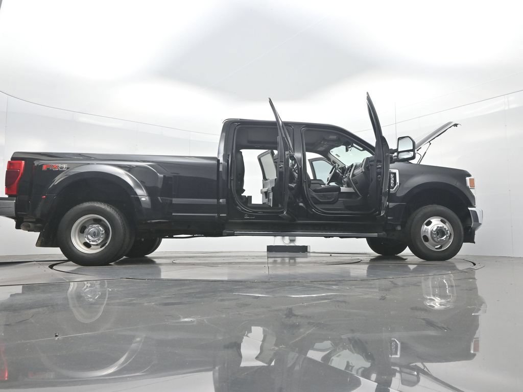 Used 2021 Ford F350 Lariat w/ Lariat Ultimate Package AWD/4WD image 43