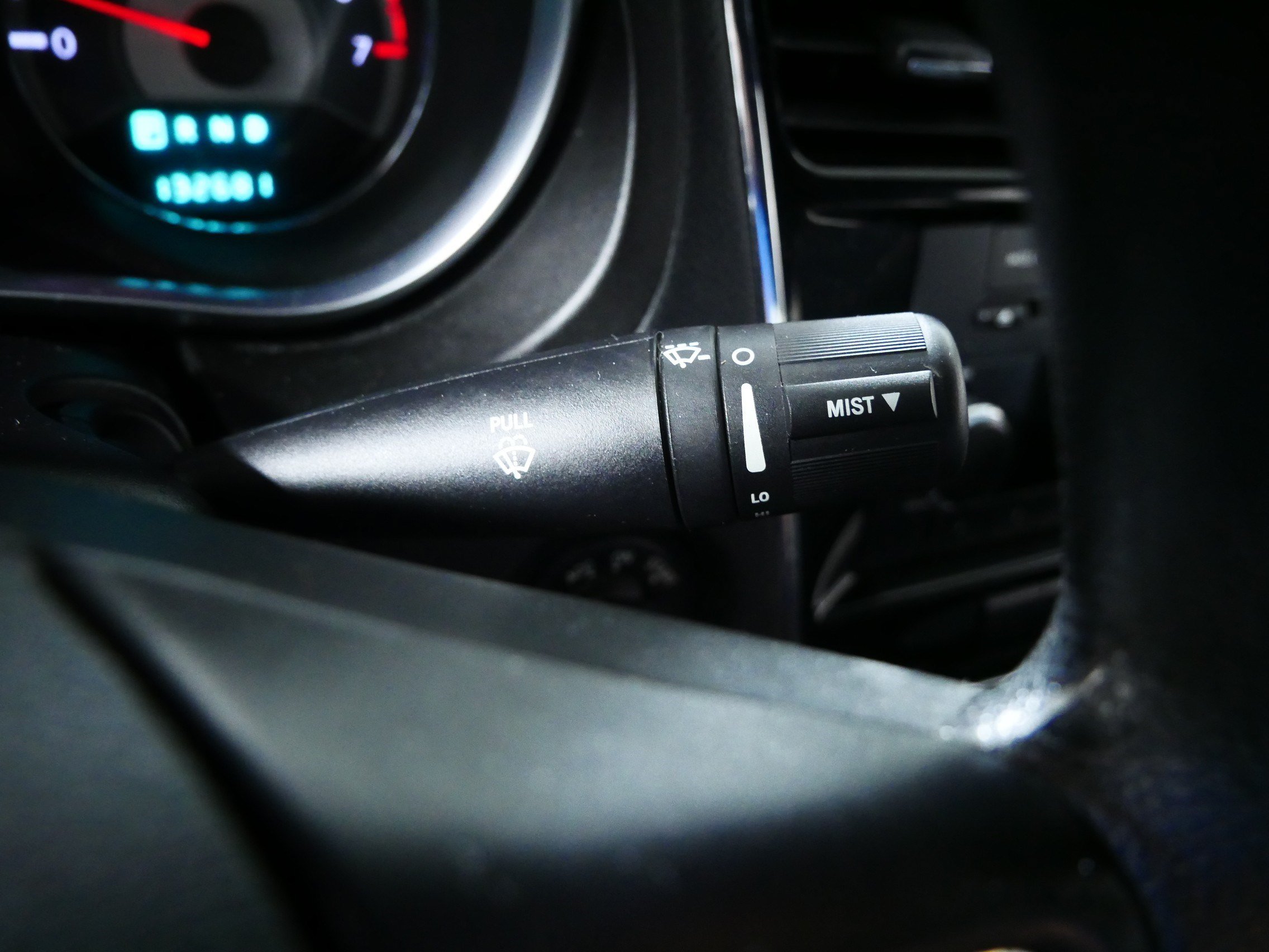 Used 2011 Chrysler 200 LX FWD image 29