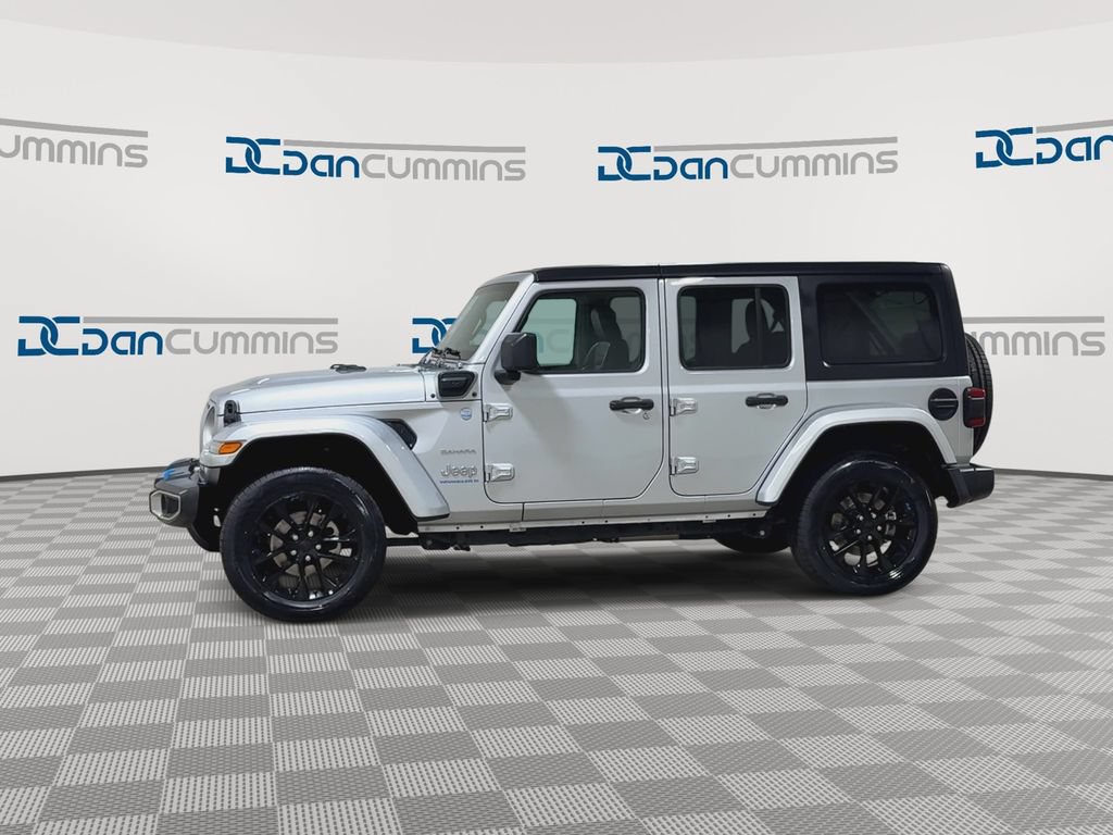 Used 2023 Jeep Wrangler Unlimited Sahara AWD/4WD image 6