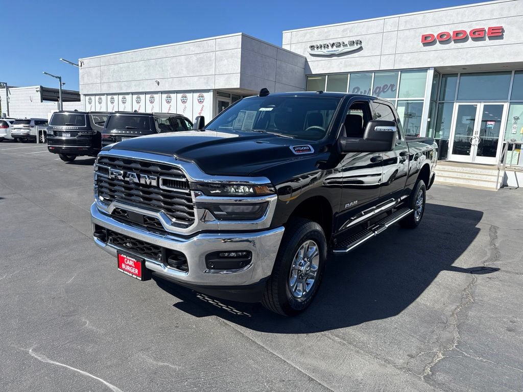 Certified 2025 RAM 2500 Big Horn AWD/4WD image 3